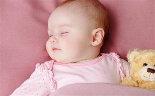 如何给2026年03月26日出生的洪姓男宝宝起个好名字？专业分析与建议